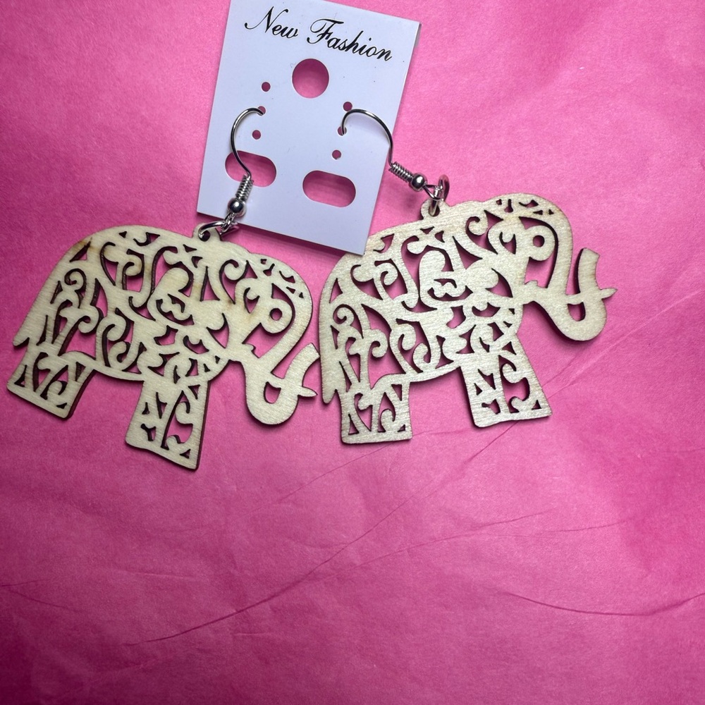 Cream Elephant Filigree Earrings with Intricate Design